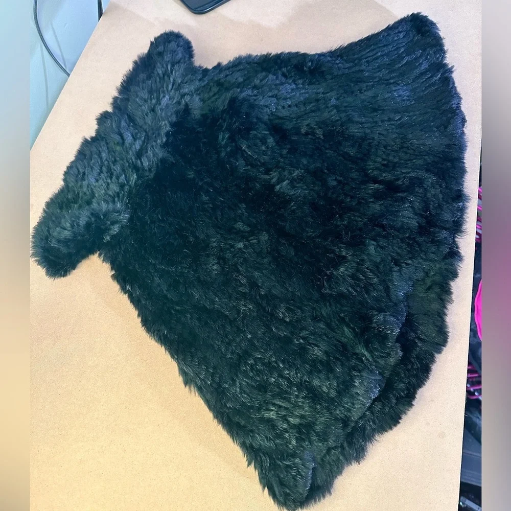 Bloomingdale’s‎ black rabbit fur capelet - Picture 6 of 10